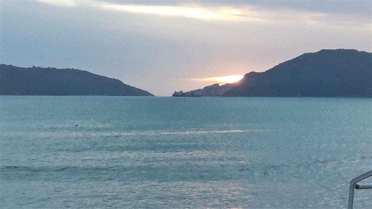 Aurora: Beach-5 Terre-Trekking-Excursions-Relax سان تيرينزو المظهر الخارجي الصورة